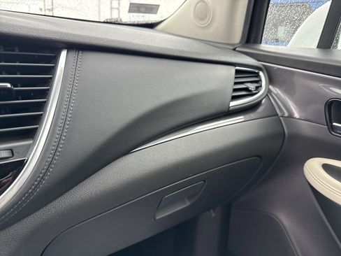 Used 2020 Buick Encore Preferred w/ Safety Package image 17