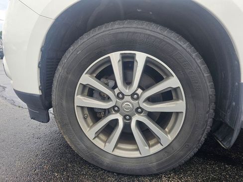 Used 2014 Nissan Pathfinder SL AWD/4WD image 9