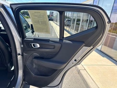 Certified 2025 Volvo XC40 B5 Plus AWD/4WD image 12