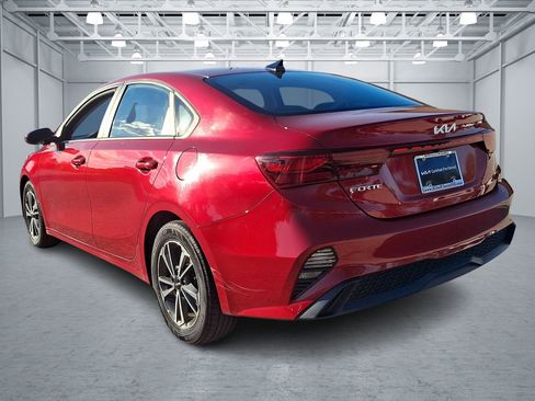 Used 2024 Kia Forte LXS FWD image 3