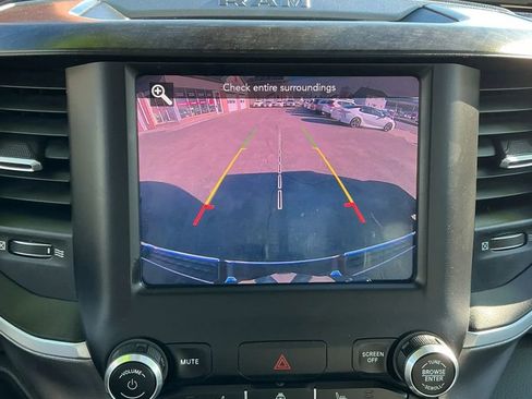 Used 2019 RAM 1500 Big Horn AWD/4WD image 23