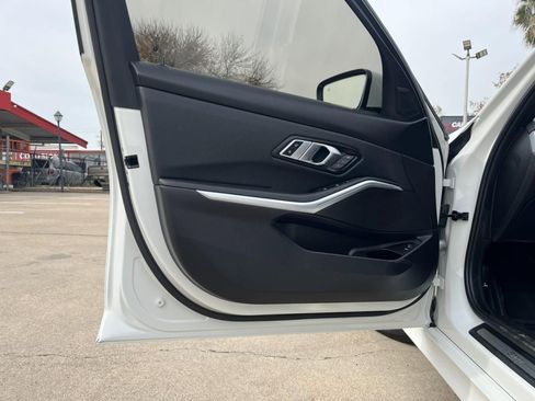 Used 2019 BMW 330i Sedan w/ Convenience Package image 11
