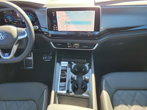 New 2026 Volkswagen Atlas Cross Sport SEL Premium R-Line image 5