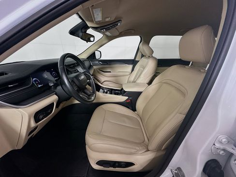 Used 2021 Jeep Grand Cherokee L Limited image 13