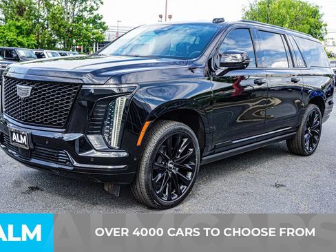Used 2026 Cadillac Escalade ESV Platinum Sport w/ LPO, ONYX Package AWD/4WD image 3