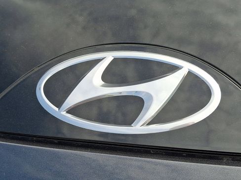 Certified 2023 Hyundai Tucson Limited AWD/4WD image 30