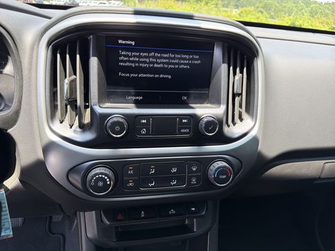 Used 2022 Chevrolet Colorado LT w/ LT Convenience Package RWD image 27