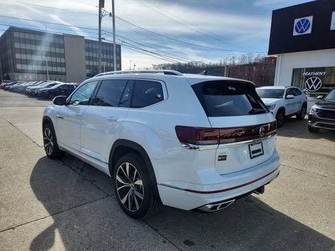 New 2026 Volkswagen Atlas SEL Premium R-Line image 3
