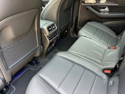 New 2026 Mercedes-Benz GLS 450 4MATIC image 11
