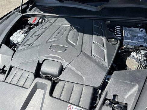 Used 2024 Porsche Cayenne Turbo GT image 29