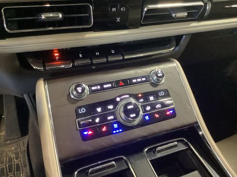 Used 2020 Lincoln Aviator Reserve w/ Equipment Group 202A AWD/4WD image 14