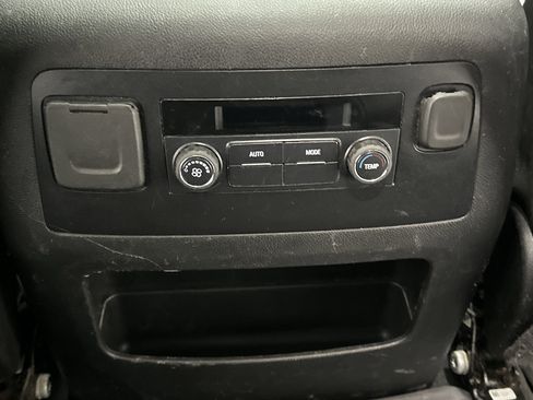 Used 2020 Chevrolet Tahoe LT image 26