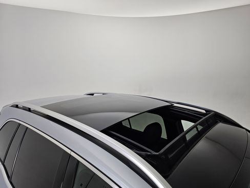 Certified 2025 Mercedes-Benz GLB 250 4MATIC image 50