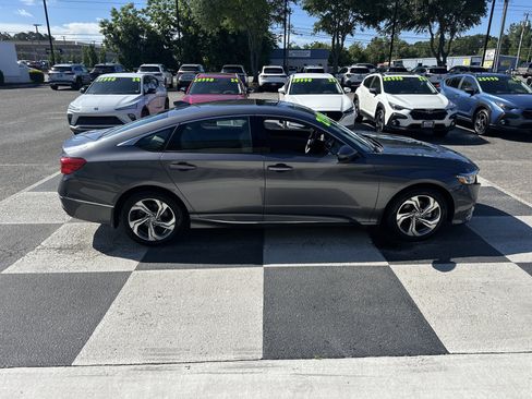 Used 2018 Honda Accord EX-L image 3