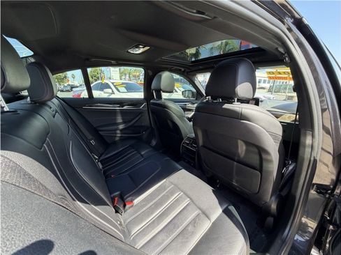 Used 2019 BMW 540i w/ Convenience Package RWD image 26