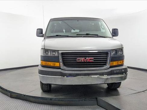 Used 2018 GMC Savana 2500 w/ Driver Convenience Package RWD image 12