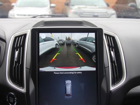 Certified 2024 Ford Edge SEL image 30