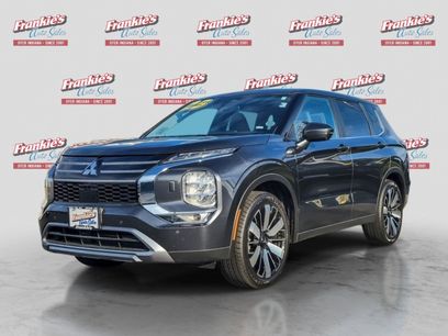 Used 2025 Mitsubishi Outlander SE