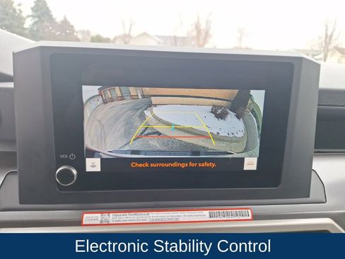 Used 2025 Toyota Tacoma TRD Off-Road image 18