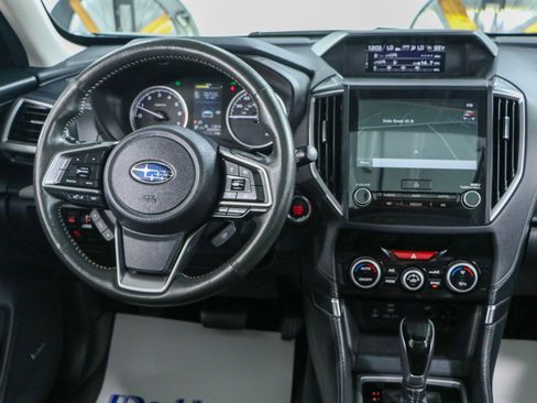 Used 2024 Subaru Forester Limited w/ Convenience Package image 17