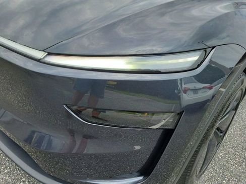 Used 2026 Tesla Model Y Long Range AWD/4WD image 16