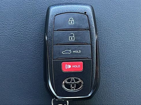Used 2026 Toyota Crown AWD/4WD image 22