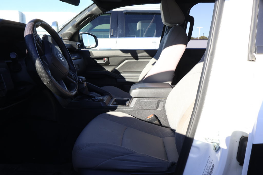 Used 2024 Toyota Tacoma SR5 AWD/4WD image 11