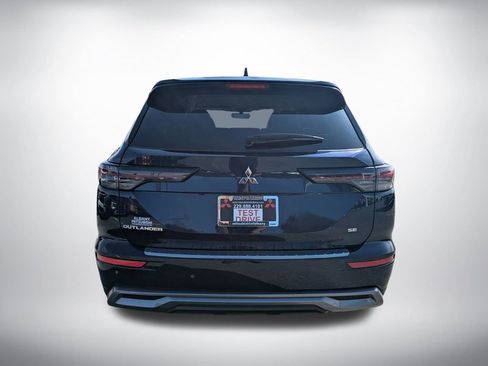 New 2026 Mitsubishi Outlander SE FWD image 4