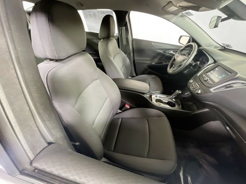 Used 2017 Chevrolet Malibu LS FWD image 25