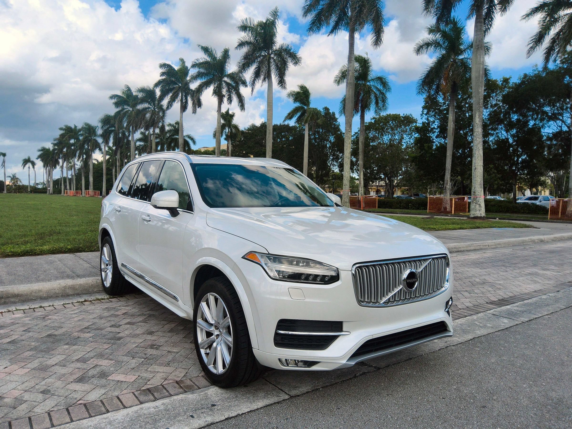 Used 2016 Volvo XC90 T6 Inscription AWD/4WD image 1
