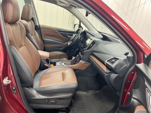 Used 2022 Subaru Forester Touring image 23