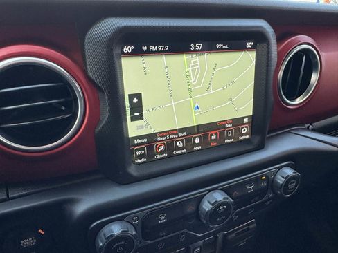 Used 2020 Jeep Wrangler Unlimited Rubicon image 25