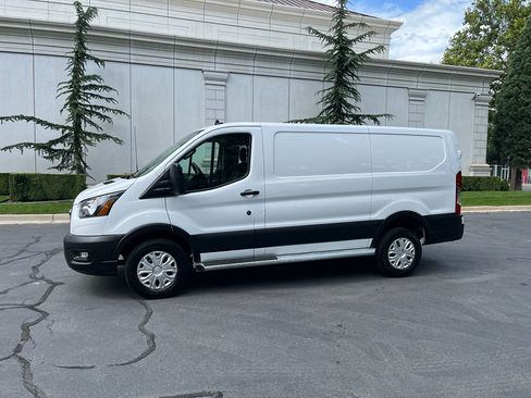 Used 2025 Ford Transit 250 Low Roof w/ Exterior Upgrade Package RWD image 2