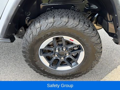 Used 2022 Jeep Wrangler Unlimited Rubicon w/ Steel Bumper Group AWD/4WD image 14