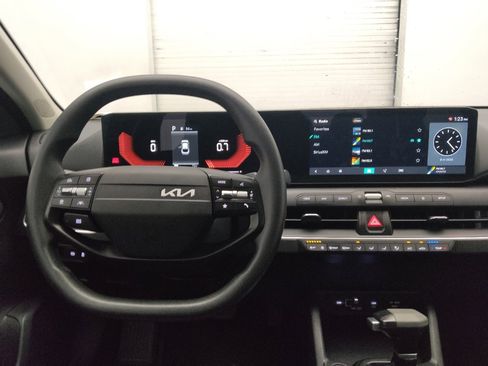 Used 2025 Kia K4 FWD image 22