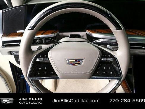 Certified 2025 Cadillac Escalade Sport Platinum image 10