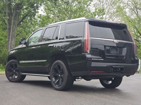 Used 2020 Cadillac Escalade Luxury AWD/4WD image 12