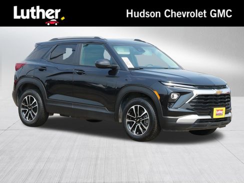 Used 2025 Chevrolet TrailBlazer LT AWD/4WD image 1