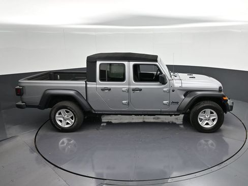 Used 2020 Jeep Gladiator Sport w/ Quick Order Package 24S AWD/4WD image 19