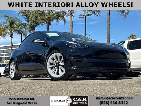 Used 2023 Tesla Model 3 Standard Range image 1