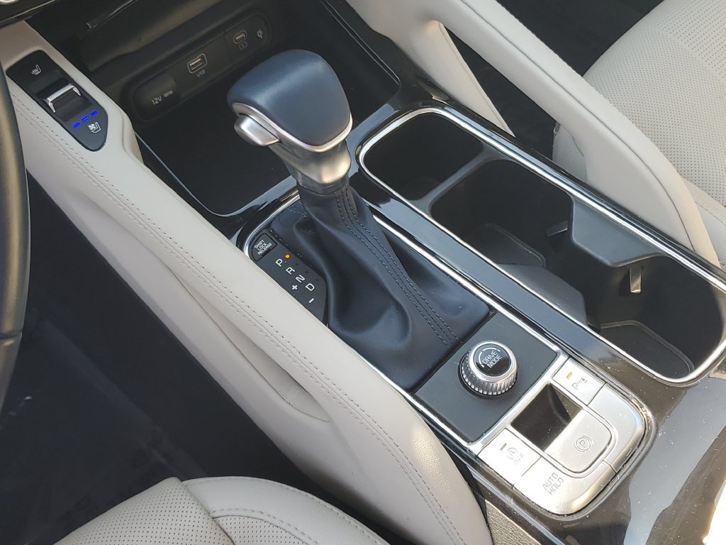 Used 2024 Kia Telluride EX w/ EX Captain's Chair Package FWD image 21