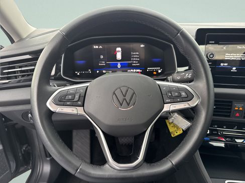 Used 2025 Volkswagen Jetta S FWD image 9