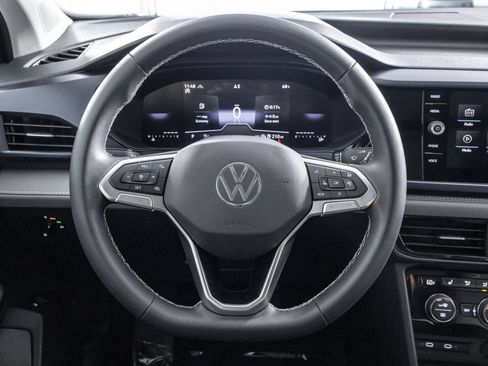 Used 2024 Volkswagen Taos SE w/ Panoramic Sunroof Package AWD/4WD image 28