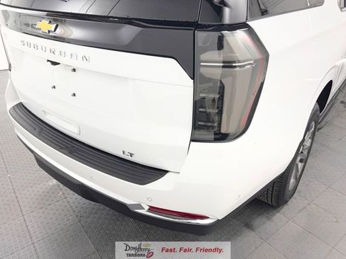 New 2026 Chevrolet Suburban LT w/ Comfort Package AWD/4WD image 15