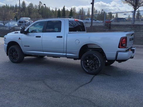New 2026 RAM 2500 Big Horn AWD/4WD image 4