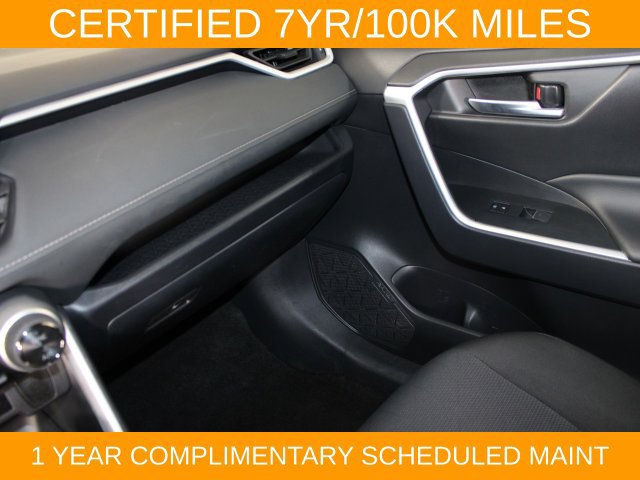 Used 2025 Toyota RAV4 XLE AWD/4WD image 16