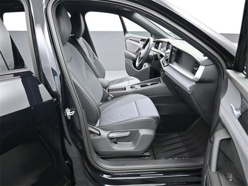 New 2026 Volkswagen Tiguan SE R-Line image 14