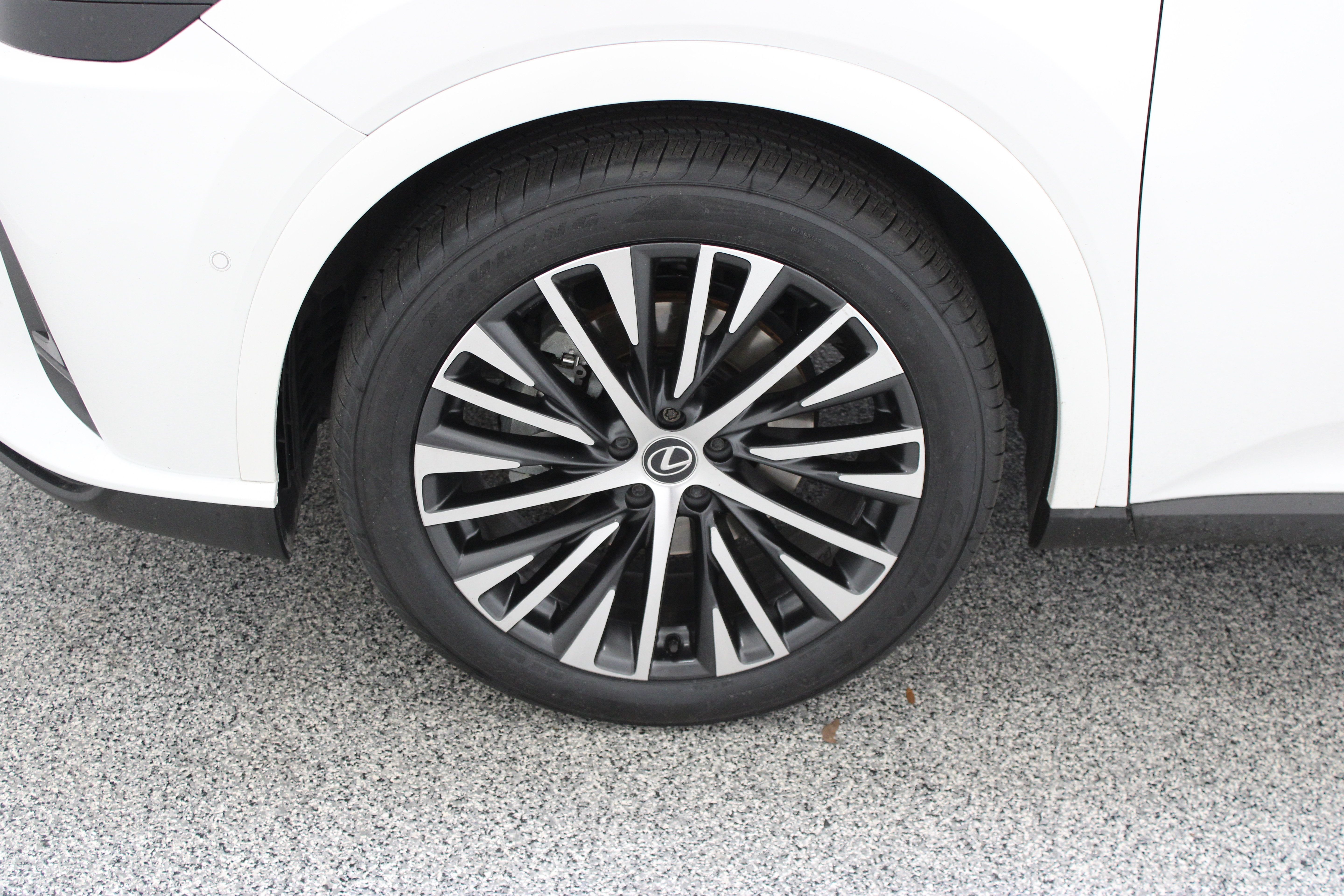 Used 2024 Lexus RX 350 Premium Plus w/ Convenience Package FWD image 11