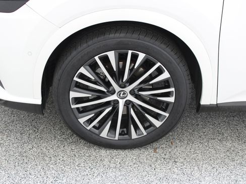 Used 2024 Lexus RX 350 Premium Plus w/ Convenience Package FWD image 11