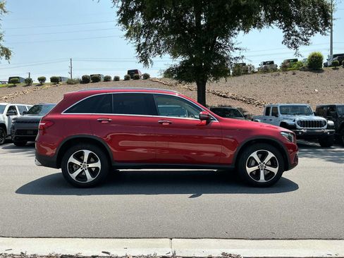 Used 2019 Mercedes-Benz GLC 350e 4MATIC w/ Parking Assistance Package image 6